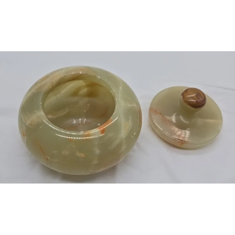 Vintage Hand Carved Green Onyx Stone Round Lidded Trinket Box Jewelry Box Home